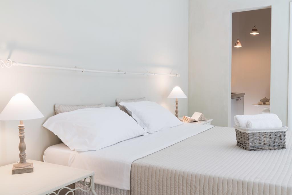 Bed In Bo Saragozza Hotel Болоня Екстериор снимка