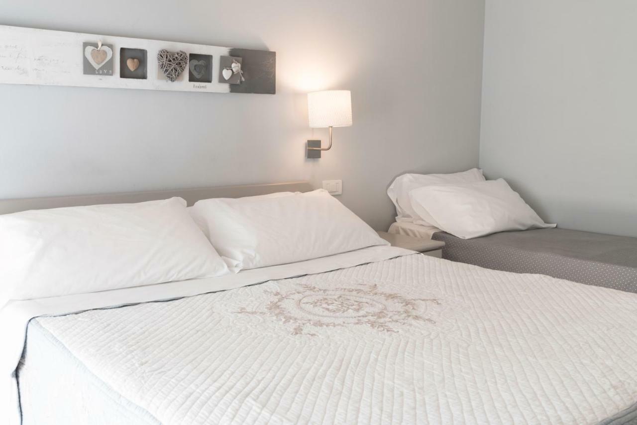 Bed In Bo Saragozza Hotel Болоня Екстериор снимка