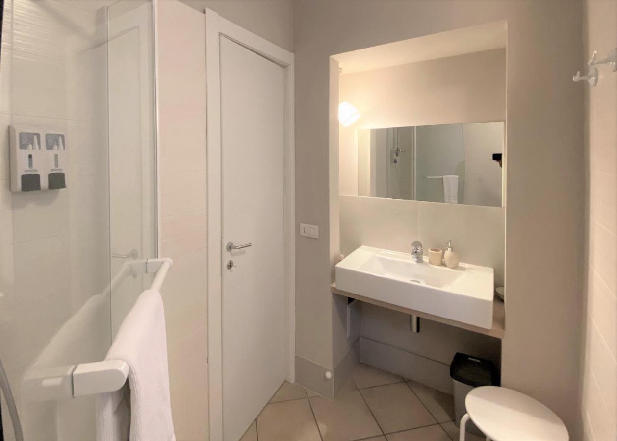 Bed In Bo Saragozza Hotel Болоня Екстериор снимка